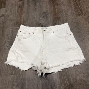 Abercrombie & Fitch White High Rise The Mom Short Curve Love